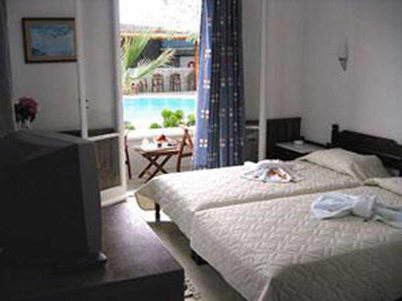 Vanilla Hotel Ornos  Exterior photo